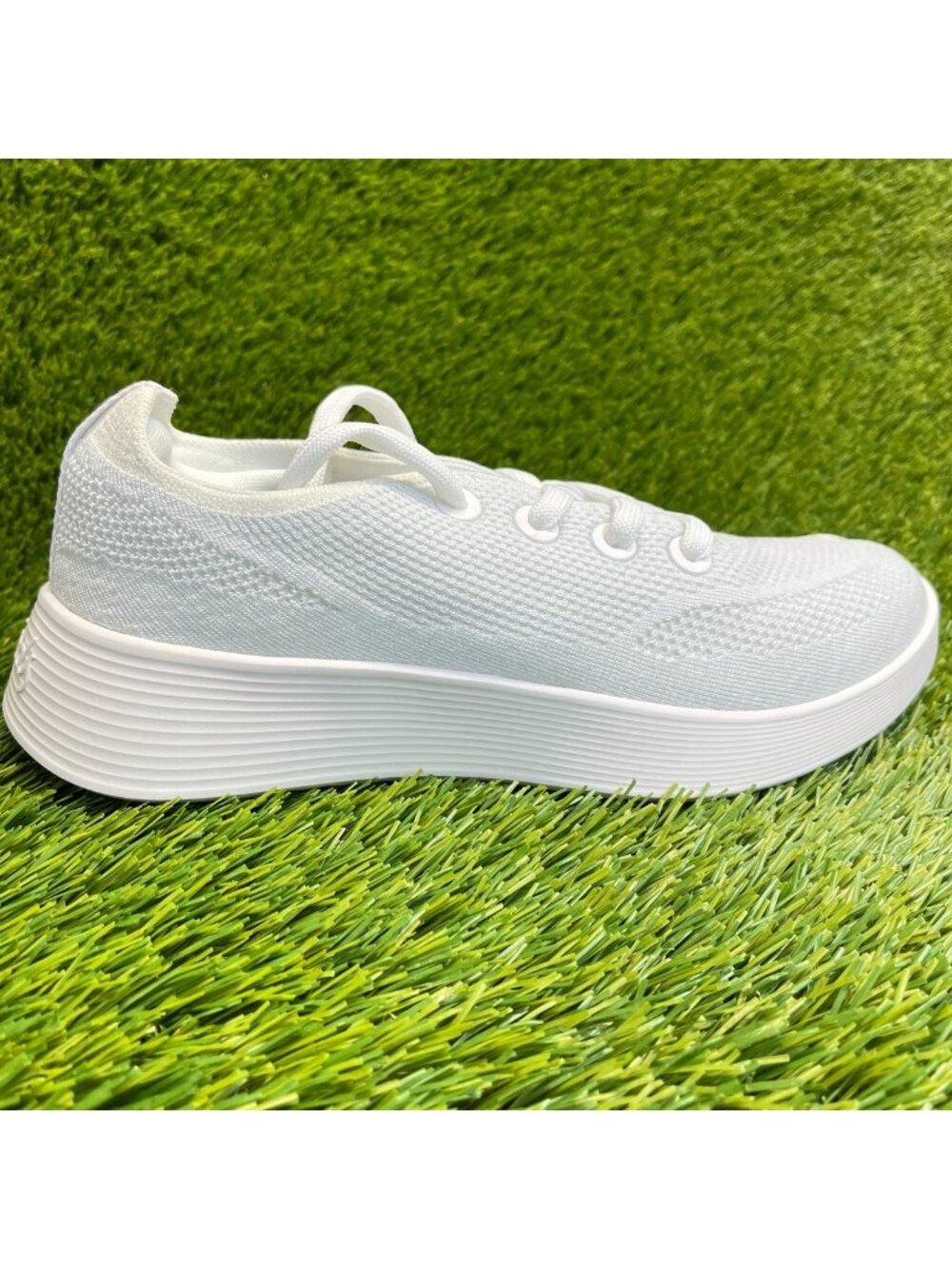 Allbirds Tree Runner Go Womens Size 8.5 White Athletic Running Shoes Sneakers